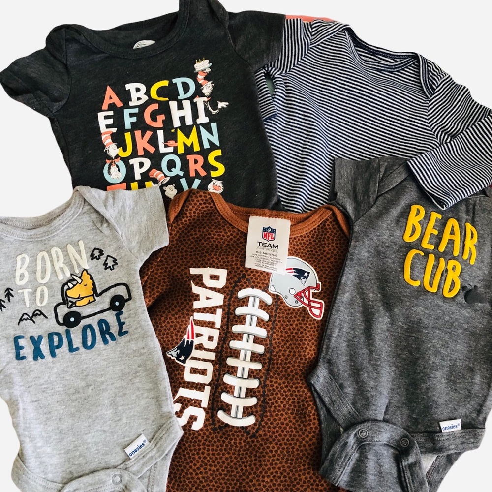 0-3 month bundle of 5 baby infant short sleeve onesies perfect for summer!